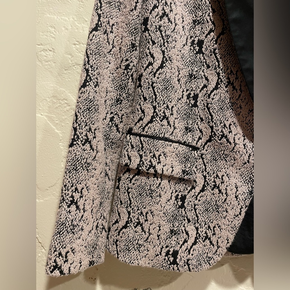 FREE PEOPLE {RARE} Femme Print Snake Blazer - Picture 8 of 10